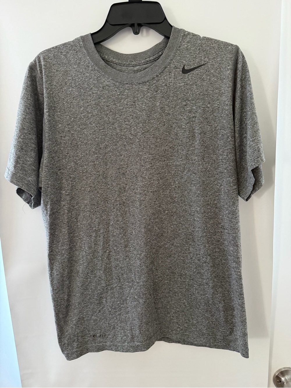 Nike Men’s Short-Sleeve Heather Gray Athletic Tee